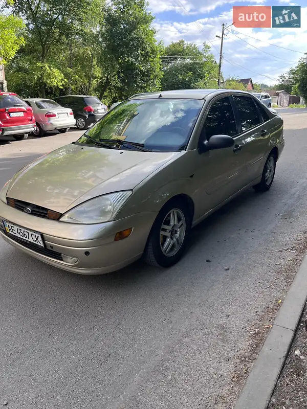 Седан Ford Focus 2001 в 