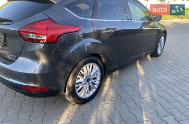 Хетчбек Ford Focus 2016 в 