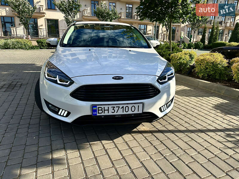 Хэтчбек Ford Focus 2015 в Одессе