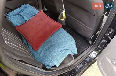 Хэтчбек Ford Focus 2011 в 