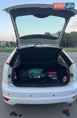 Хэтчбек Ford Focus 2008 в 
