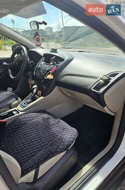 Седан Ford Focus 2016 в 