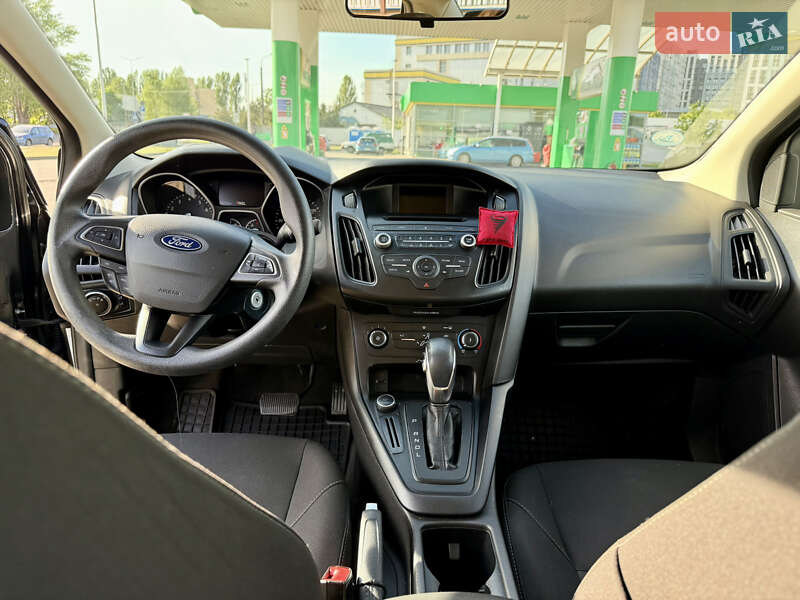 Седан Ford Focus 2016 в Киеве