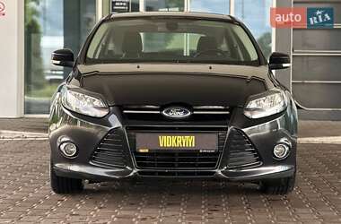 Хэтчбек Ford Focus 2011 в 