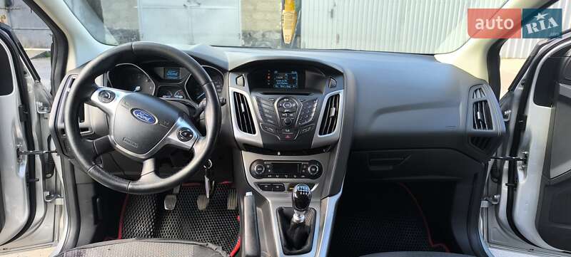 Универсал Ford Focus 2014 в Хороле