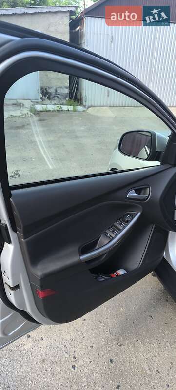 Универсал Ford Focus 2014 в Хороле