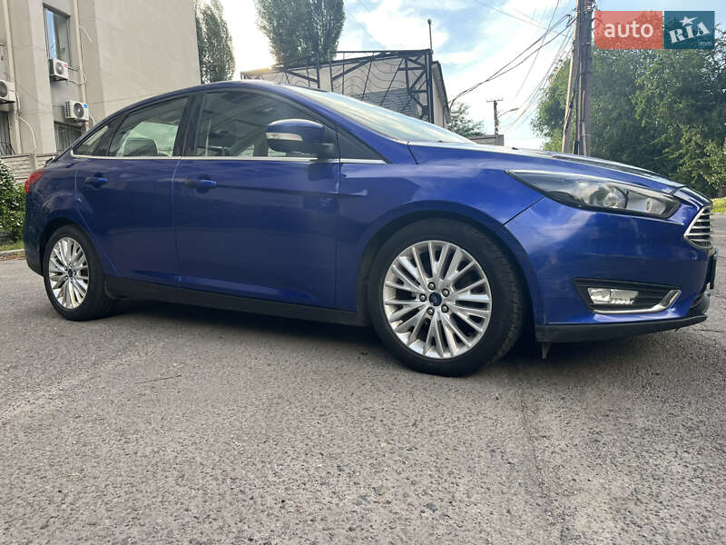 Седан Ford Focus 2015 в Дніпрі