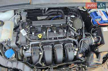Седан Ford Focus 2015 в 