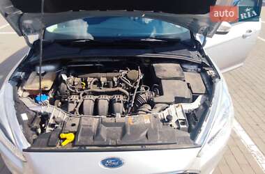 Хэтчбек Ford Focus 2016 в 