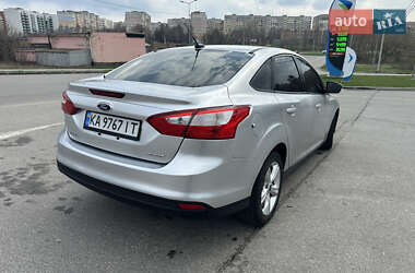 Седан Ford Focus 2013 в 