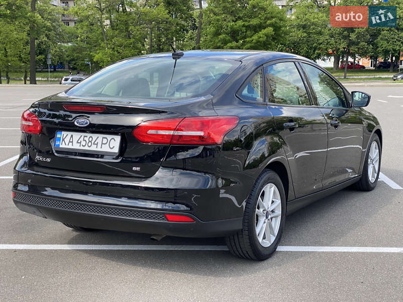 Седан Ford Focus 2016 в Киеве