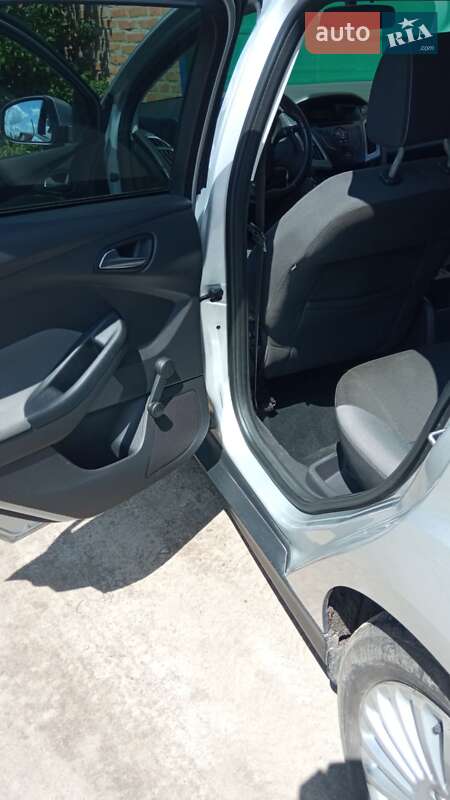 Універсал Ford Focus 2011 в Нових Санжарах