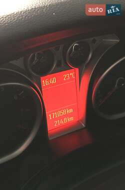 Купе Ford Focus 2010 в 