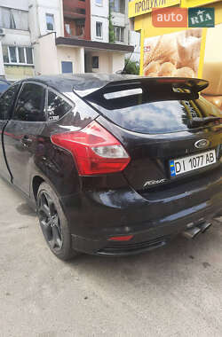 Хэтчбек Ford Focus 2013 в 