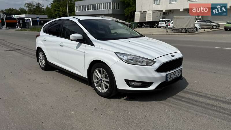 Хэтчбек Ford Focus 2016 в Черновцах