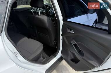 Хэтчбек Ford Focus 2016 в 