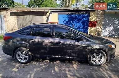 Седан Ford Focus 2015 в 