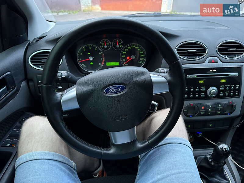 Хэтчбек Ford Focus 2005 в Львове
