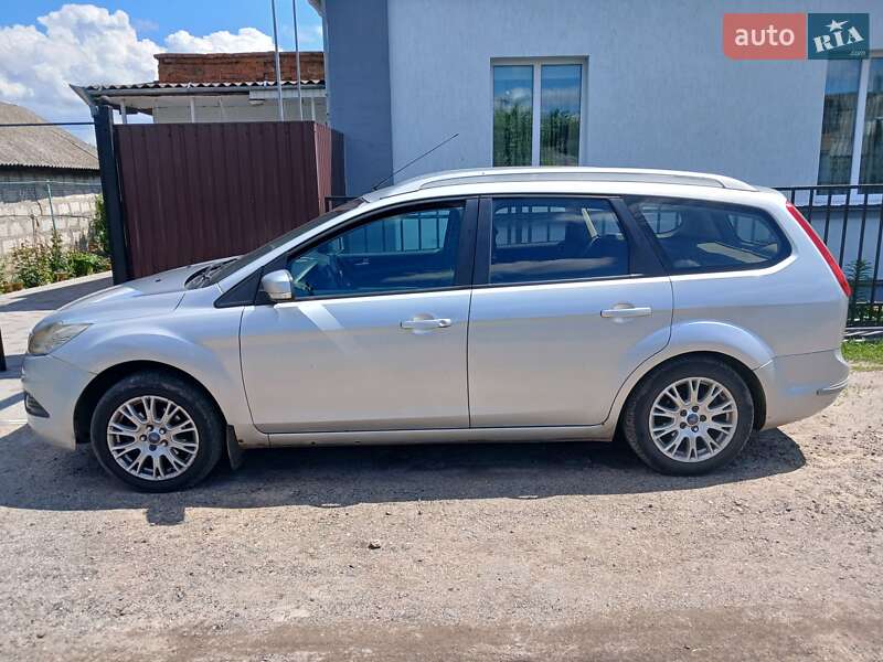 Универсал Ford Focus 2008 в Глухове