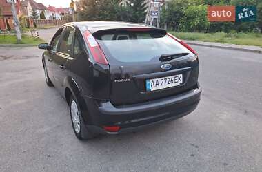 Хэтчбек Ford Focus 2007 в 