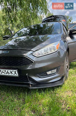 Хэтчбек Ford Focus 2015 в 