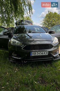 Хэтчбек Ford Focus 2015 в 