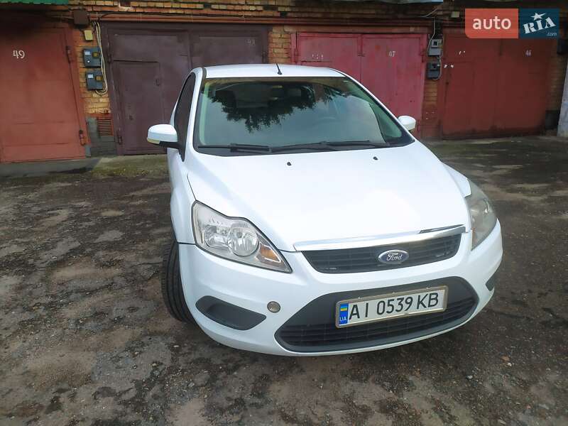 Хэтчбек Ford Focus 2011 в Киеве