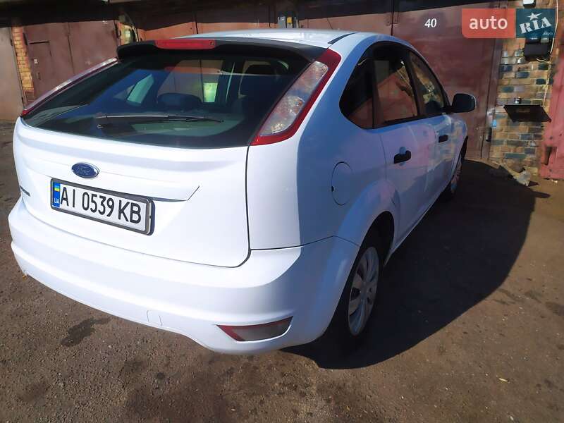 Хэтчбек Ford Focus 2011 в Киеве