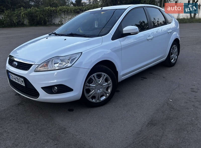Хетчбек Ford Focus 2010 в 