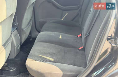 Хэтчбек Ford Focus 2006 в 