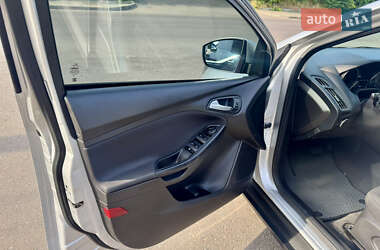 Седан Ford Focus 2015 в 