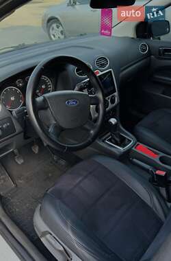 Хэтчбек Ford Focus 2007 в 
