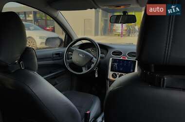 Хэтчбек Ford Focus 2007 в 