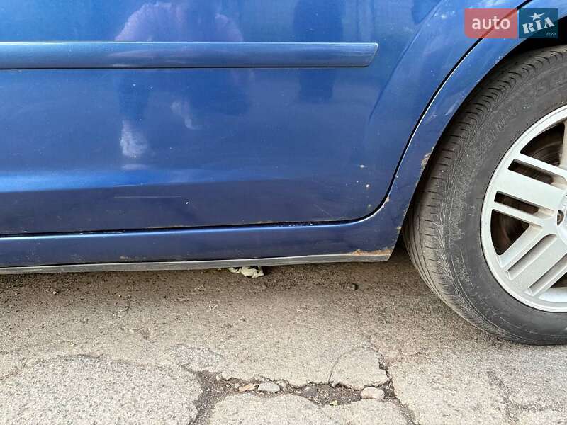 Хэтчбек Ford Focus 2007 в Киеве