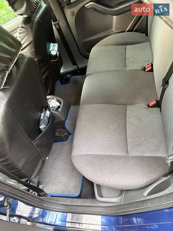 Хэтчбек Ford Focus 2007 в Киеве