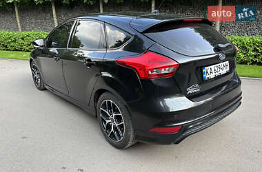 Хетчбек Ford Focus 2015 в 