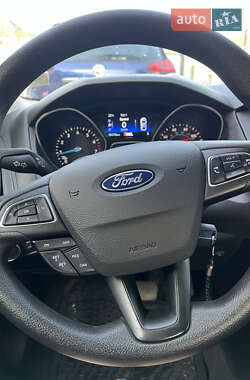 Седан Ford Focus 2017 в 