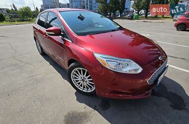 Хетчбек Ford Focus 2015 в 