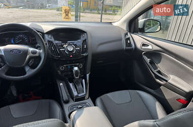 Хэтчбек Ford Focus 2013 в 