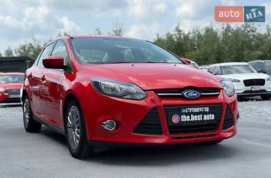 Седан Ford Focus 2011 в 
