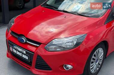 Седан Ford Focus 2011 в 