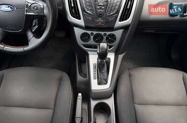 Седан Ford Focus 2011 в 