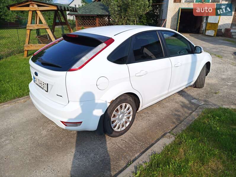Хэтчбек Ford Focus 2009 в Деражне