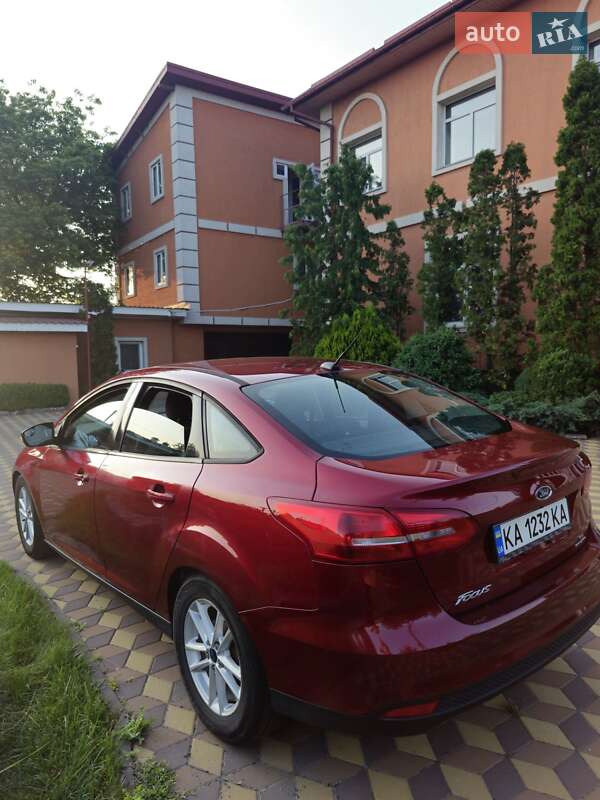 Седан Ford Focus 2015 в Киеве