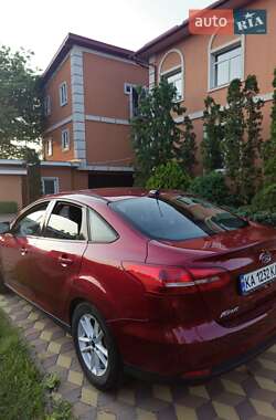 Седан Ford Focus 2015 в 
