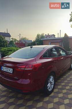 Седан Ford Focus 2015 в 