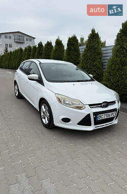 Хэтчбек Ford Focus 2013 в 