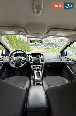 Хэтчбек Ford Focus 2013 в 