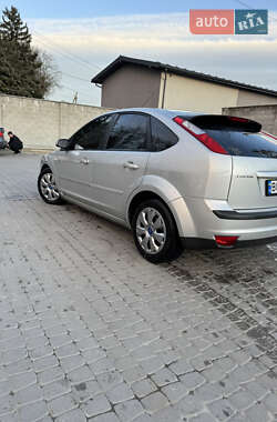Хэтчбек Ford Focus 2007 в 