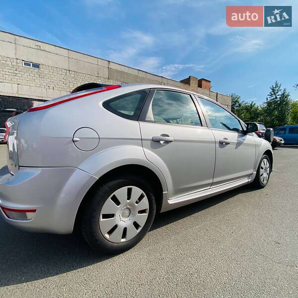 Хэтчбек Ford Focus 2008 в Киеве
